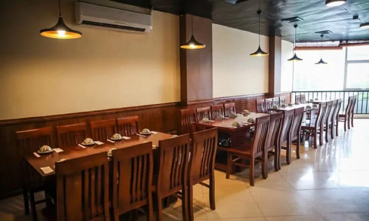 nha-hang-cha-ca-tien-vua-hoang-cau-slide-12