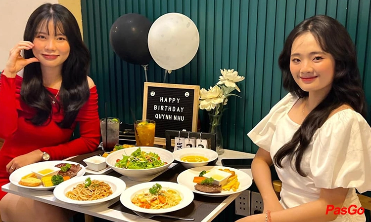 Nhà hàng Chamie Steak Phạm Ngọc Thạch 12