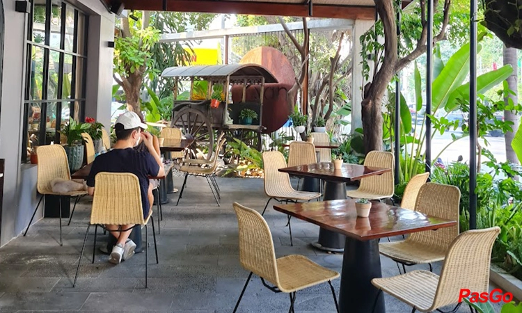 nha-hang-chay-an-cafe-pham-thai-buong-11
