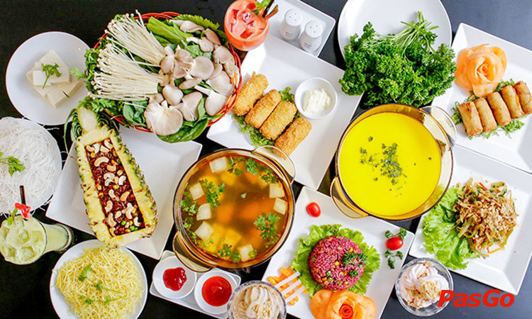 Quán ăn đường Trần Quang Diệu - Top quán ngon tuyệt đỉnh! 12 nha hang chay ivegan tran quang dieu slide 1 normal 349224019953