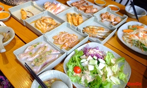 nha-hang-cheap-eats-buffet-nuong-hai-san-nguyen-hong-2