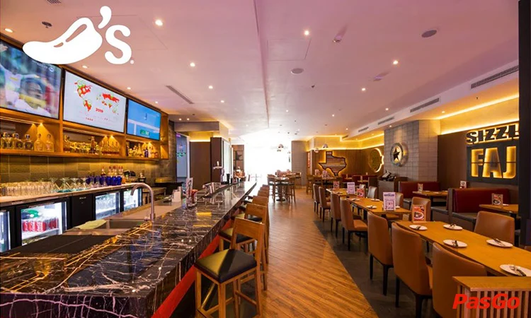 nha-hang-chilis-american-grill-&-bar-sc-vivo-city-11