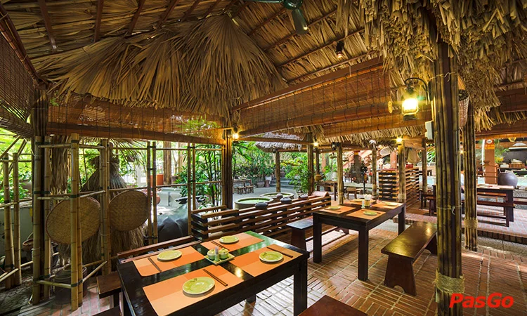 nha-hang-cho-que-hoang-ngan-slide-10