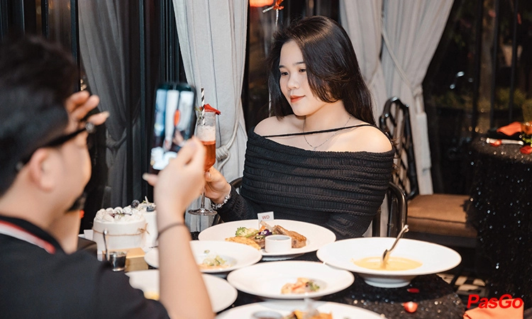 nha-hang-cloud-nine-hang-be-14