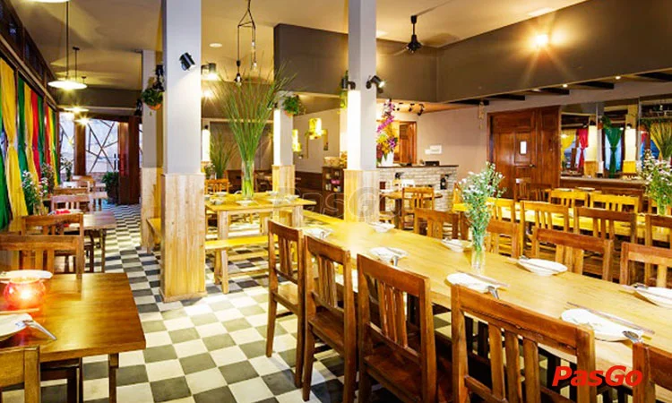 nha-hang-co-tranh-slide-12