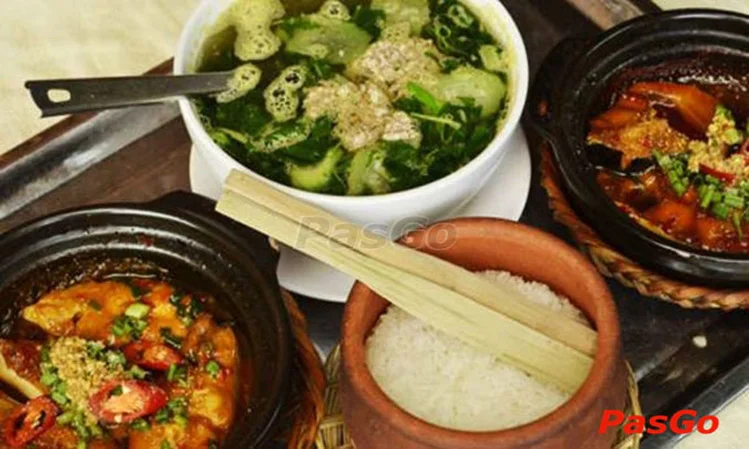 Nha-hang-com-nieu-thim-ba-slide-2