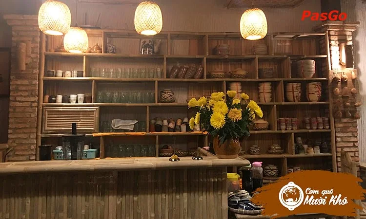 nha-hang-com-que-muoi-kho-tran-quoc-thao-slide-10