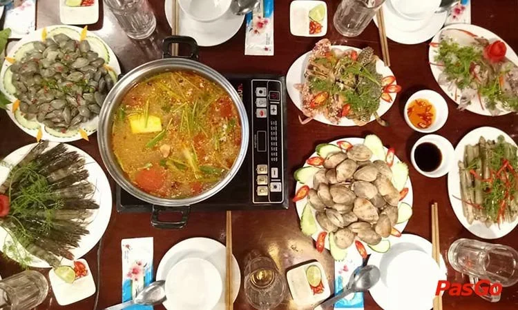 nha-hang-bep-sach-75-tam-trinh-7