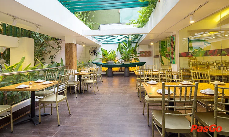 nha-hang-con-ga-trong-tien-giang-slide-10