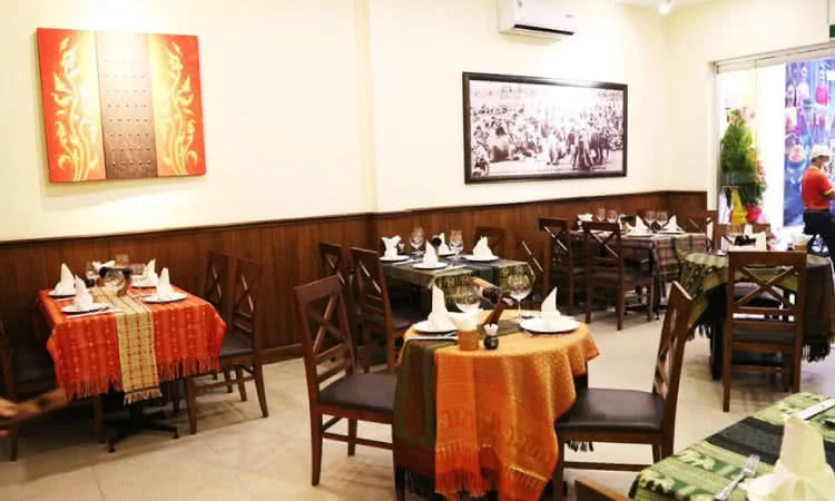 nha-hang-con-voi-vang-tran-quoc-hoan-12