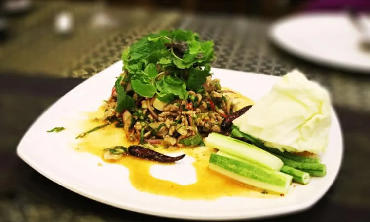 nha-hang-con-voi-vang-tran-quoc-hoan-6