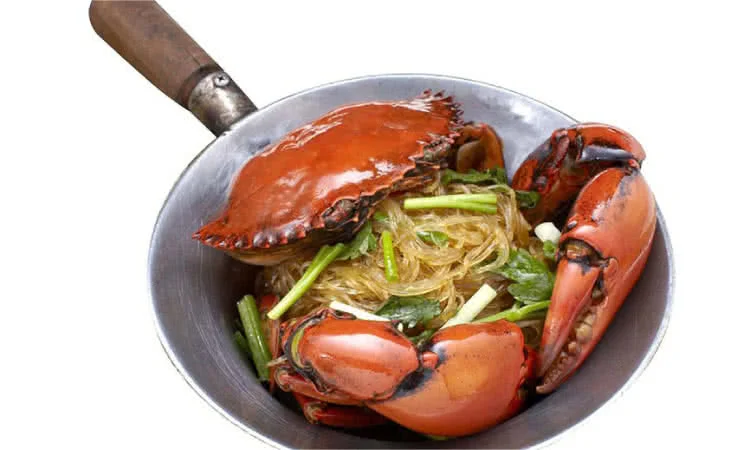 nha-hang-con-voi-vang-tran-quoc-hoan-8