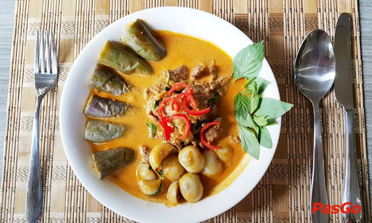 nha-hang-confidant-restaurant-and-bar-quan-7-4