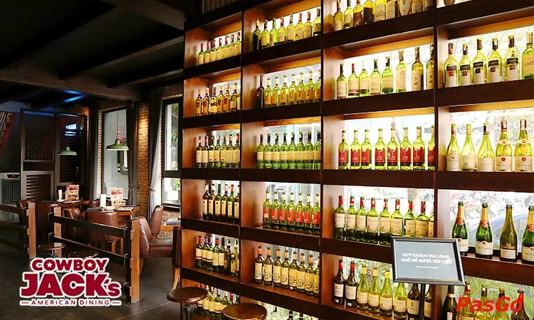 nha-hang-cowboy-jack’s-mipec-tay-son-slide-12
