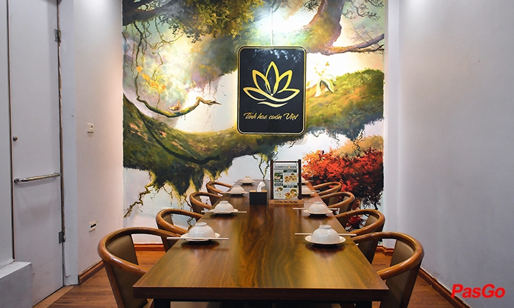 nha-hang-cuon-sen-nguyen-van-loc-11