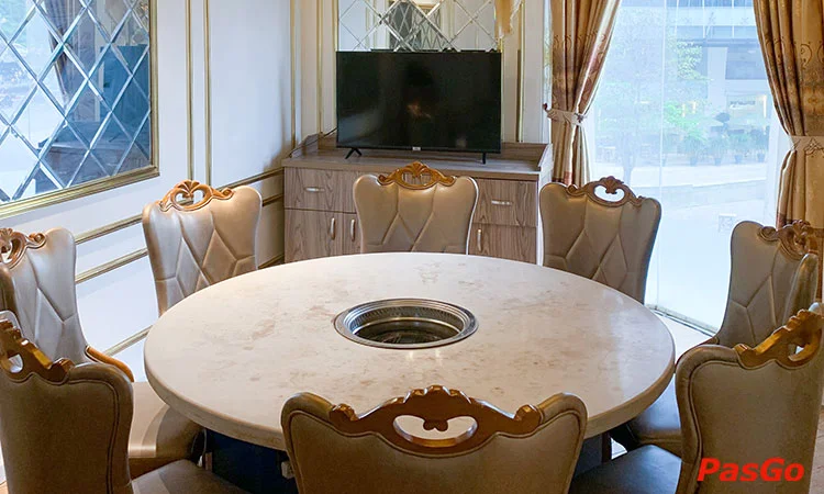 nha-hang-cuu-van-long-thai-ha-12