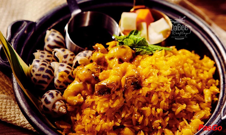 Nhà hàng DaBee Rooftop Nguyễn Duy Dương 11