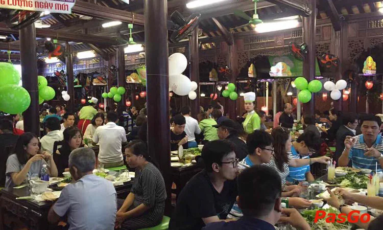 nha-hang-dac-san-tran-pham-van-dong-11