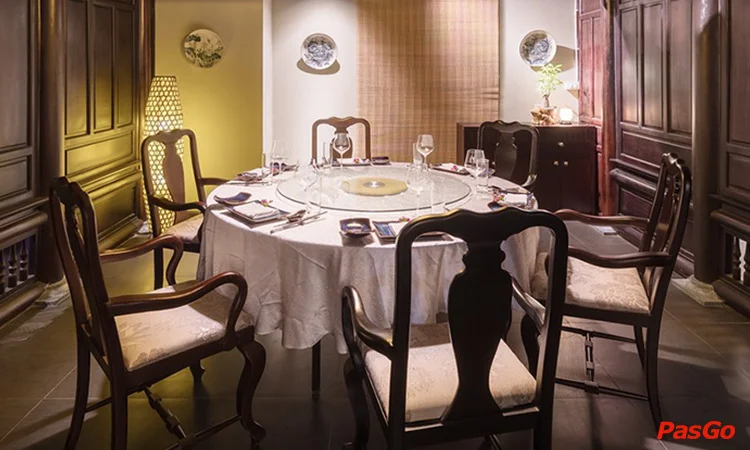 nha-hang-dai-lam-moc-le-van-luong-12