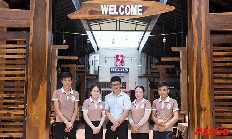 nha-hang-de-nhat-de-tran-hung-dao-10