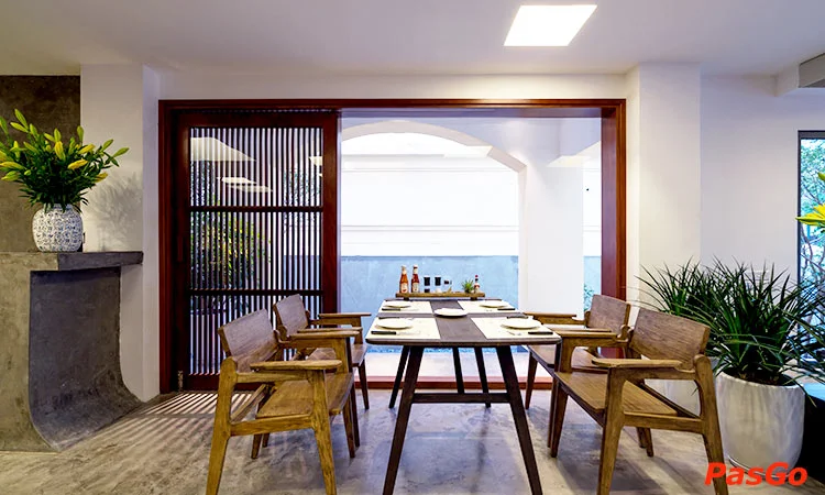 nha-hang-della-seta-hoang-quoc-viet-slide-12