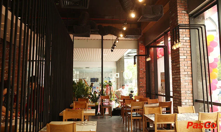 nha-hang-don-chicken-vu-pham-ham-12