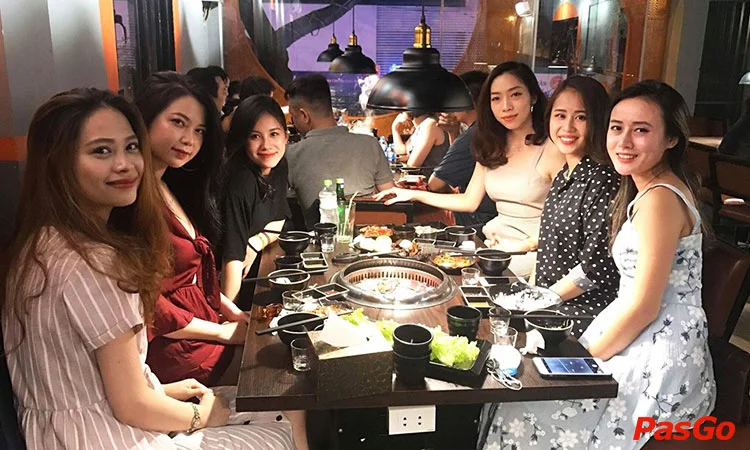 nha-hang-donzella-bbq-hotpot-doi-can-11