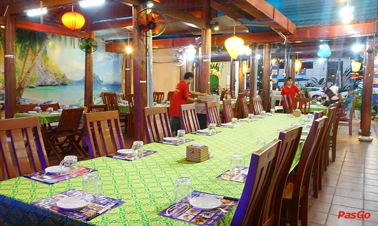 nha-hang-dung-dinh-nguyen-van-thoai-11