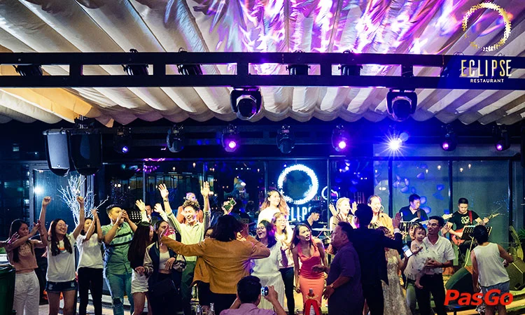 nha-hang-eclipse-vietnam-sc-vivocity-quan-7-4