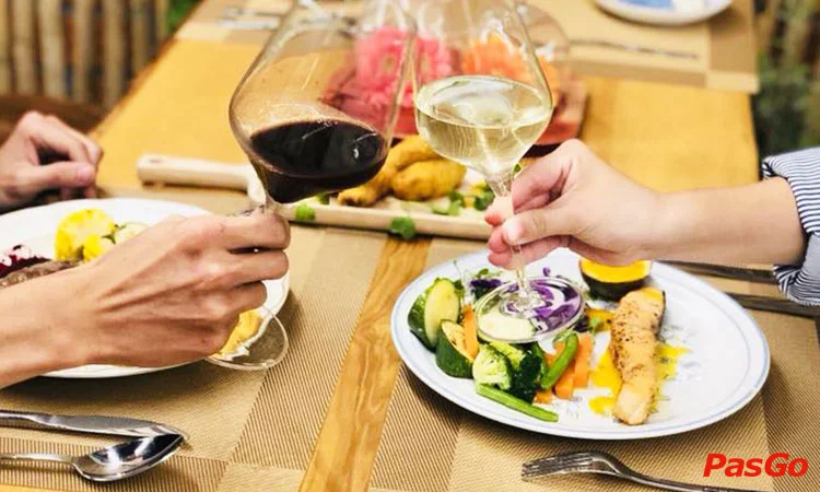 nha-hang-f&b-bistro-duong-dinh-nghe-9