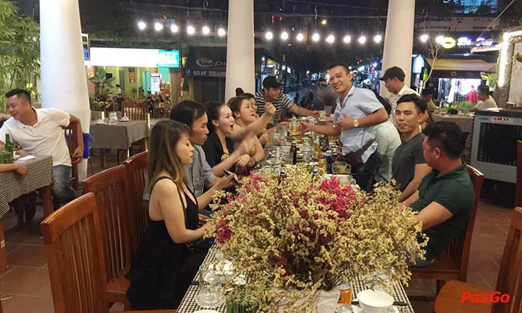 nha-hang-giang-bia-to-hoang-van-thu-10