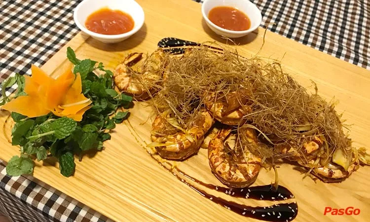 nha-hang-giang-bia-to-hoang-van-thu-2