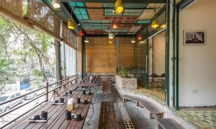 nha-hang-goc-que-183-dang-tien-dong-10