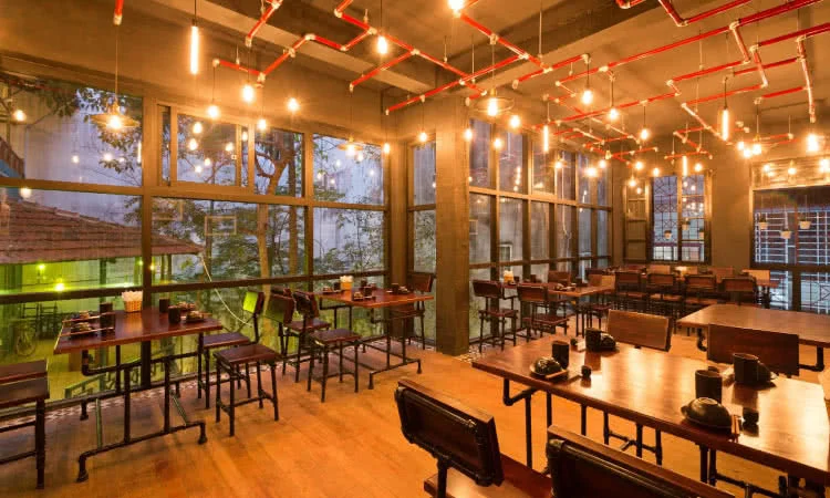 nha-hang-goc-que-183-dang-tien-dong-11