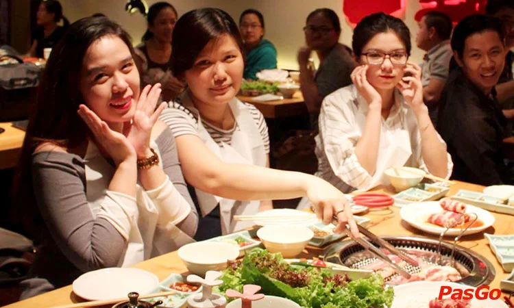 nha-hang-gyu-shige-nguu-phon-ho-tung-mau-10