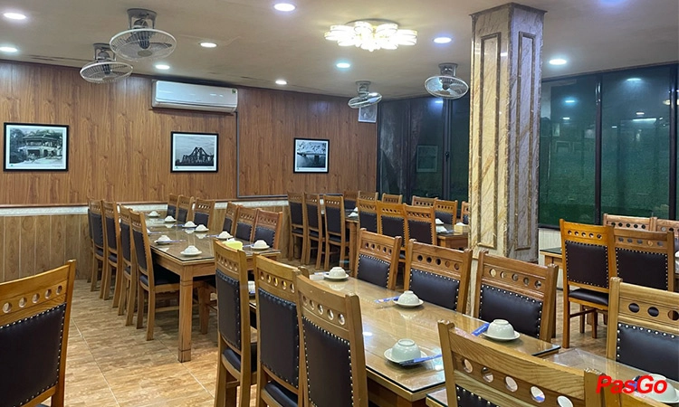 Nhà hàng Hải Gia Hoàng Quốc Việt 8
