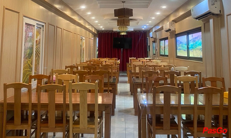 Nhà hàng Hải Gia Hoàng Quốc Việt 9