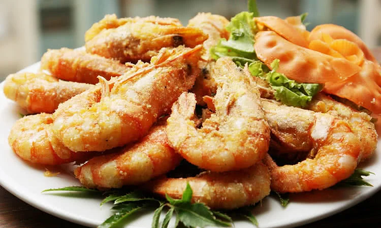 nha-hang-hai-san-bien-dong-524-duong-lang-7