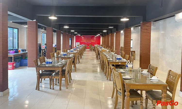 nha-hang-hai-san-bien-dong-ngo-thi-nham-11