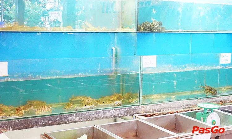 nha-hang-hai-san-bien-dong-nguyen-tat-thanh-12