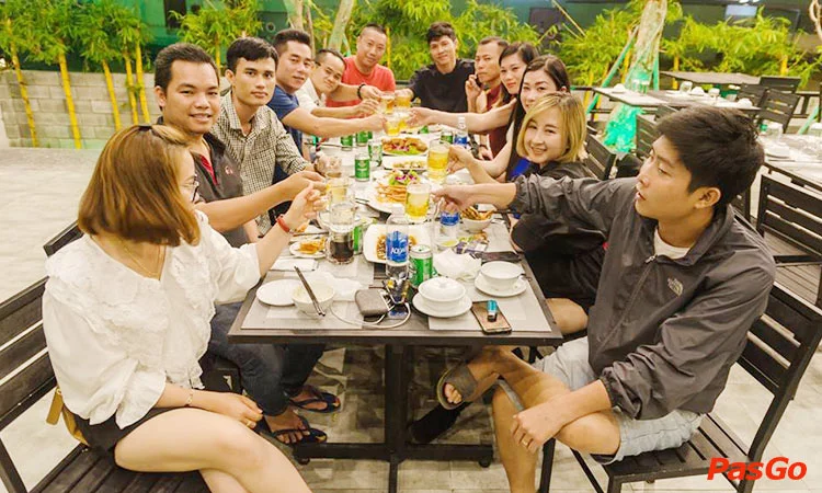 nha-hang-hai-san-cua-com-vo-van-kiet-4