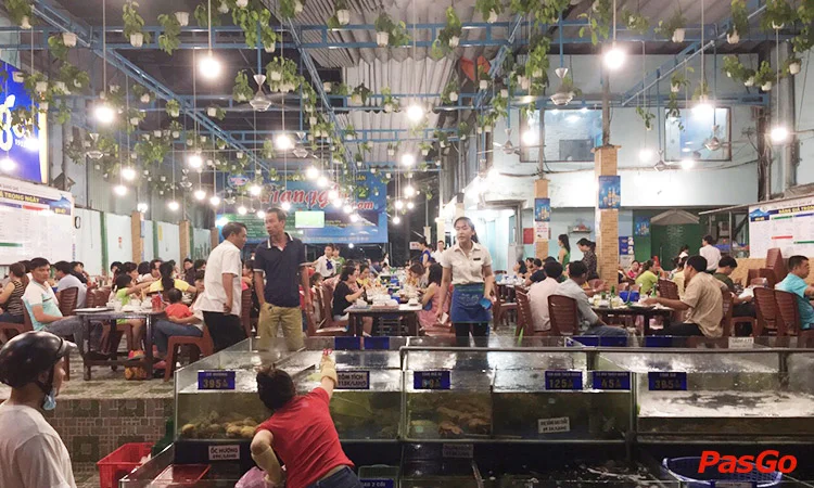 nha-hang-hai-san-giang-ghe-dang-van-bi-10