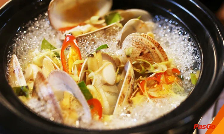 nha-hang-hai-san-ngu-dan-truong-chinh-5