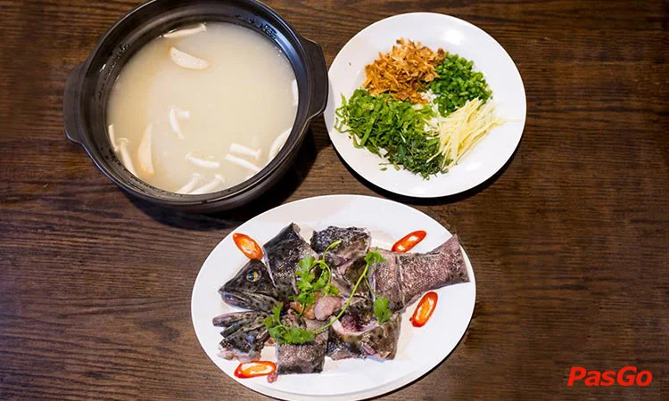 nha-hang-hai-san-ngu-dan-truong-chinh-8