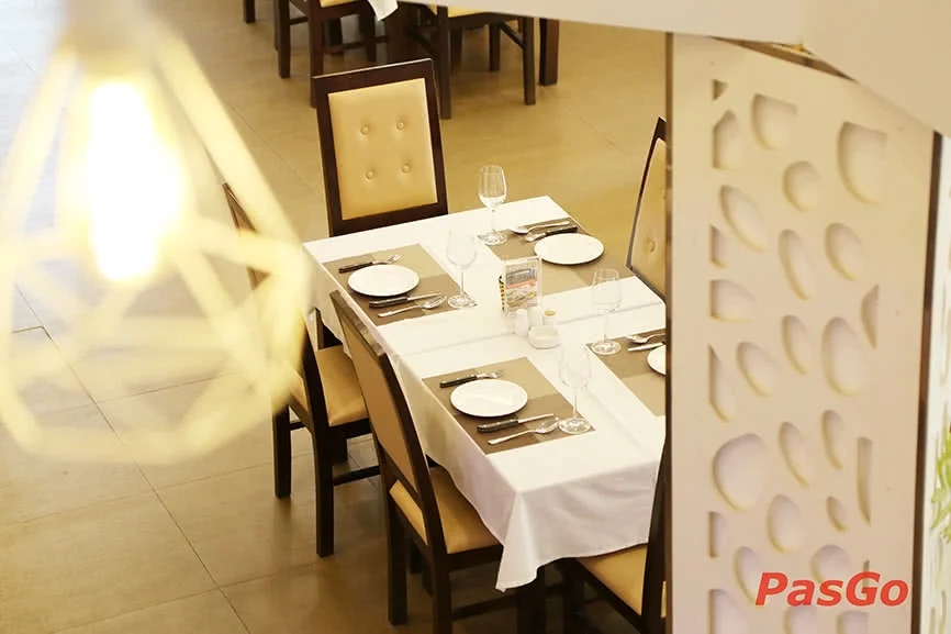 nha-hang-hera-hoang-dao-thuy-anh-slide-4