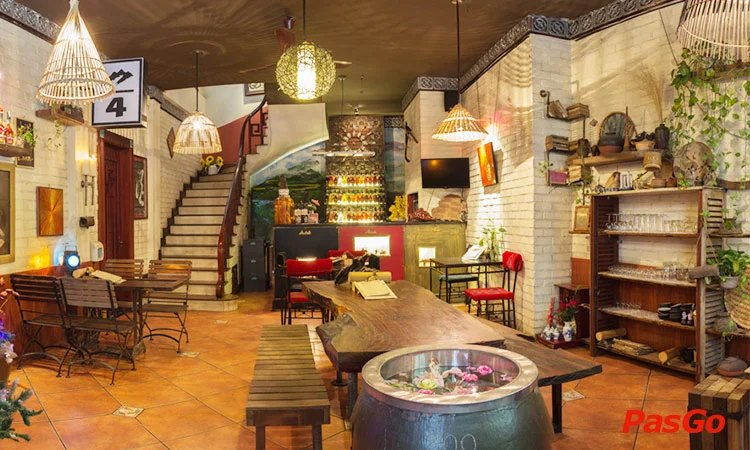 nha-hang-highway4-hang-tre-10