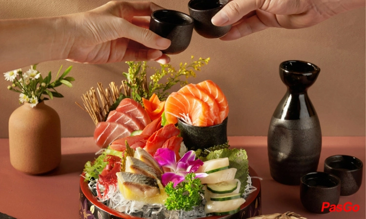 Nhà Hàng Higuchi Sushi & Grill 7