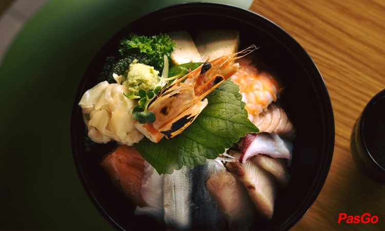 Nhà Hàng Higuchi Sushi & Grill 9