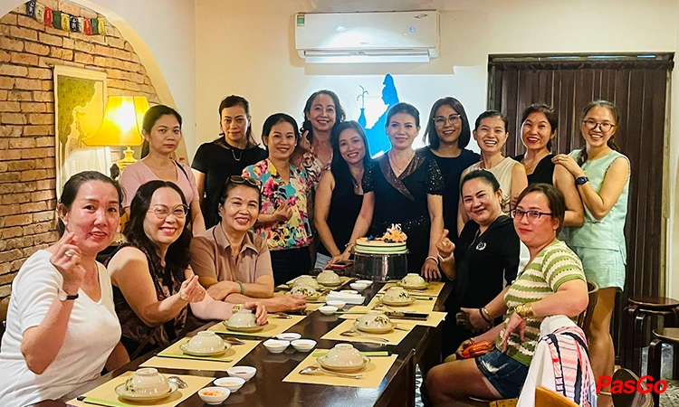 Nhà hàng Hồ Lô Gia Phạm Văn Chí 11