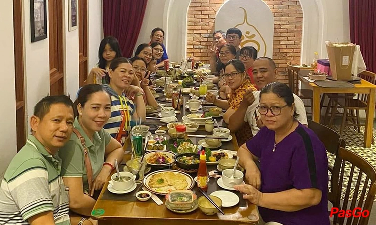 Nhà hàng Hồ Lô Gia Phạm Văn Chí 12